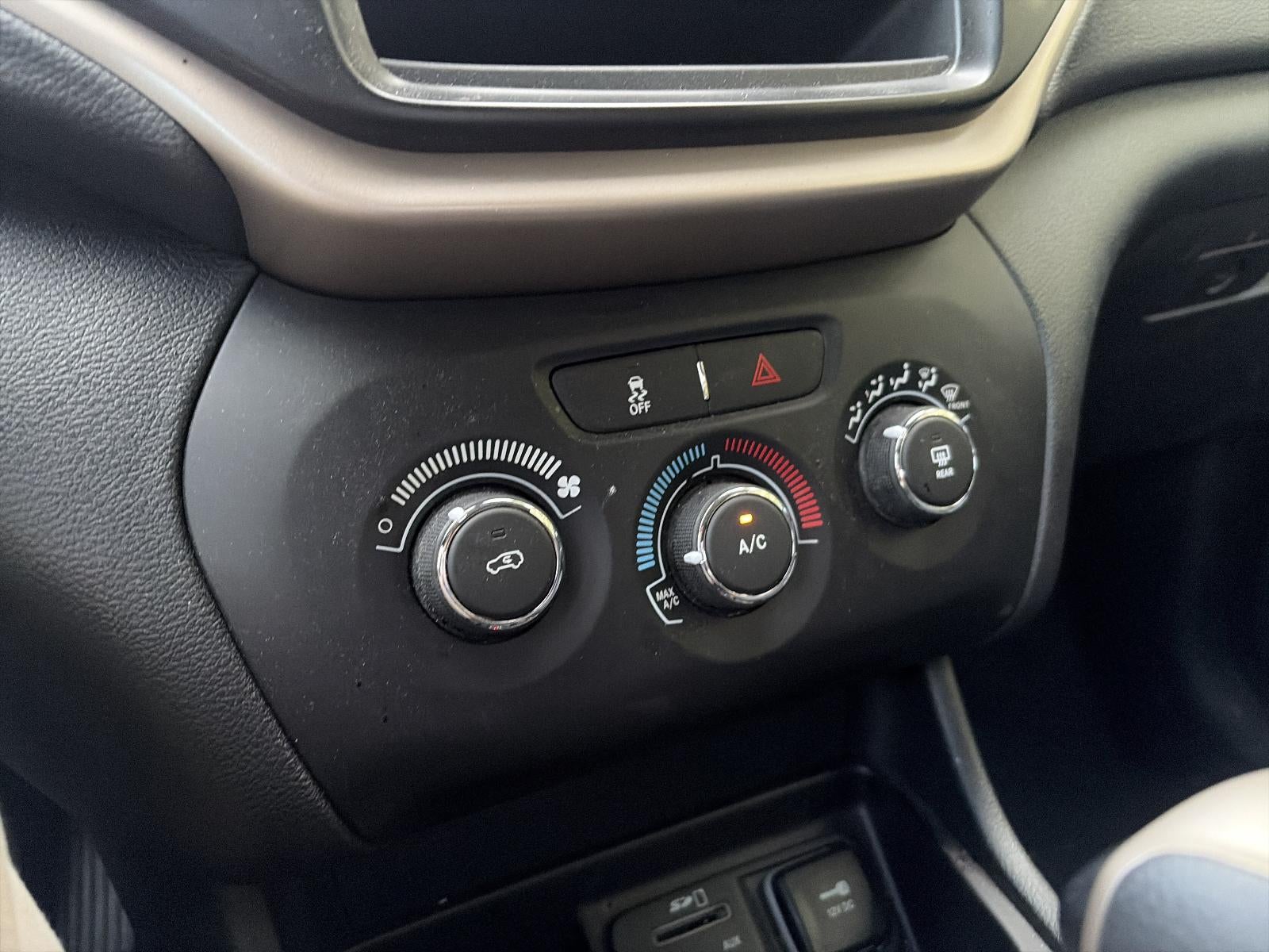2016 Jeep Cherokee 4WD 4dr Sport