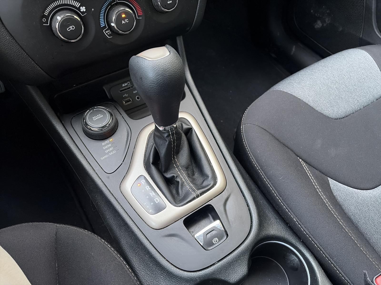 2016 Jeep Cherokee 4WD 4dr Sport
