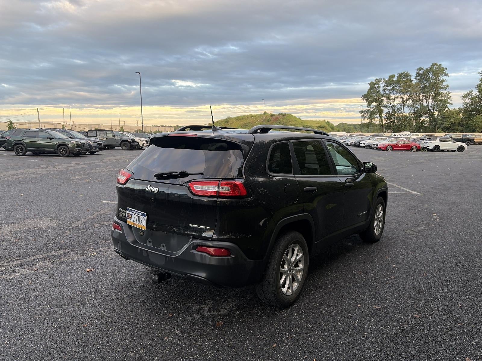 2016 Jeep Cherokee 4WD 4dr Sport