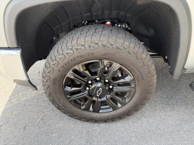 2025 Chevrolet Silverado 2500 HD Crew Cab Standard Box 4-Wheel Drive LT