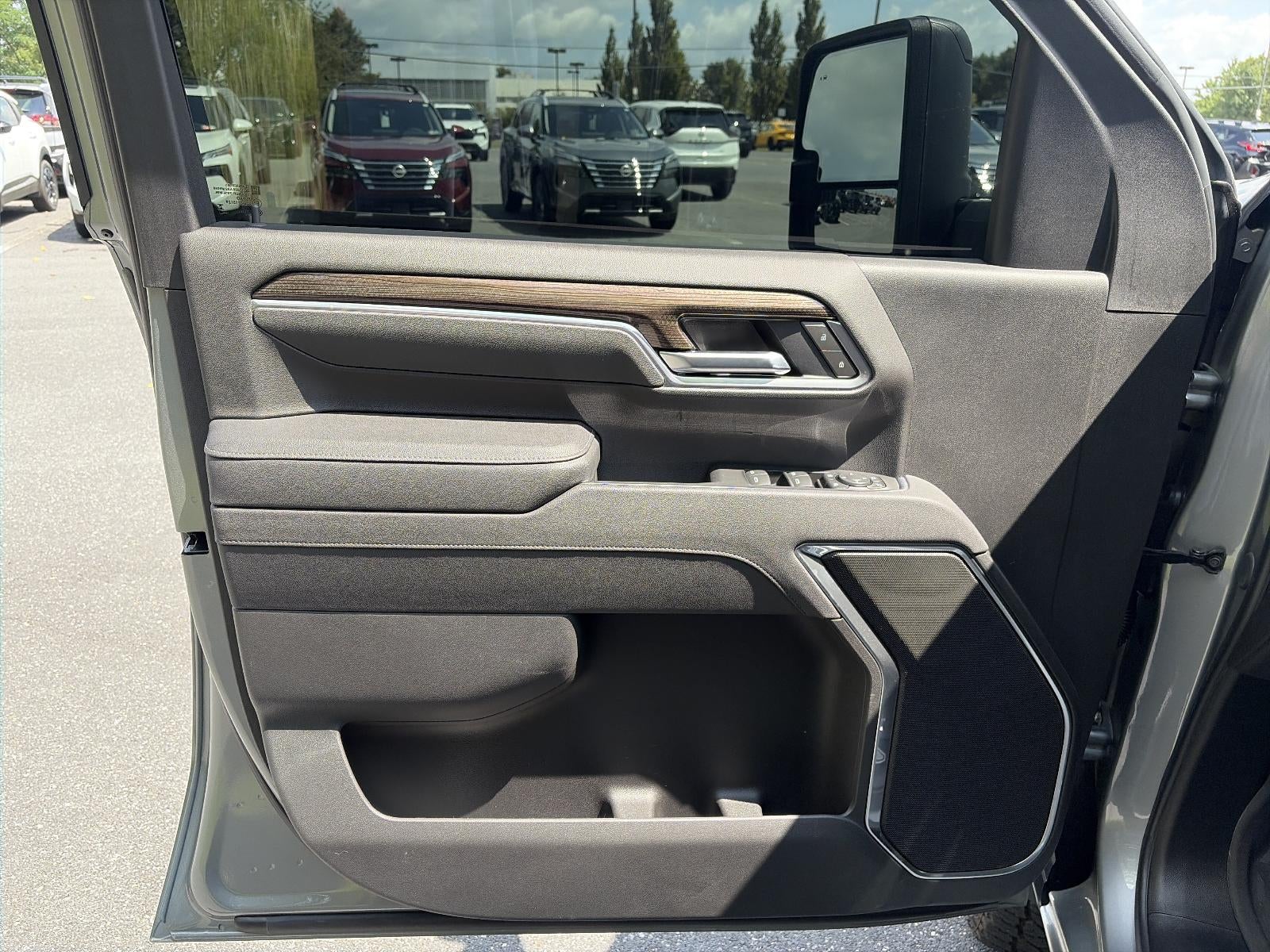 2025 Chevrolet Silverado 2500 HD Crew Cab Standard Box 4-Wheel Drive LT