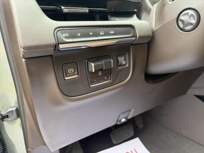 2023 Cadillac Escalade ESV 4WD Premium Luxury