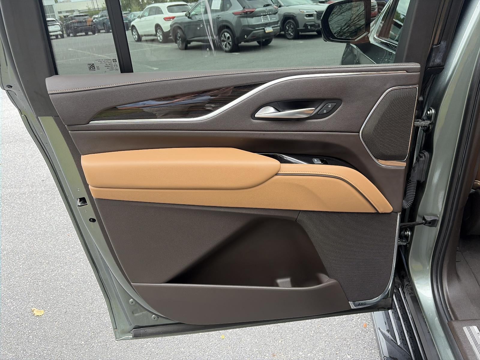 2023 Cadillac Escalade ESV 4WD Premium Luxury