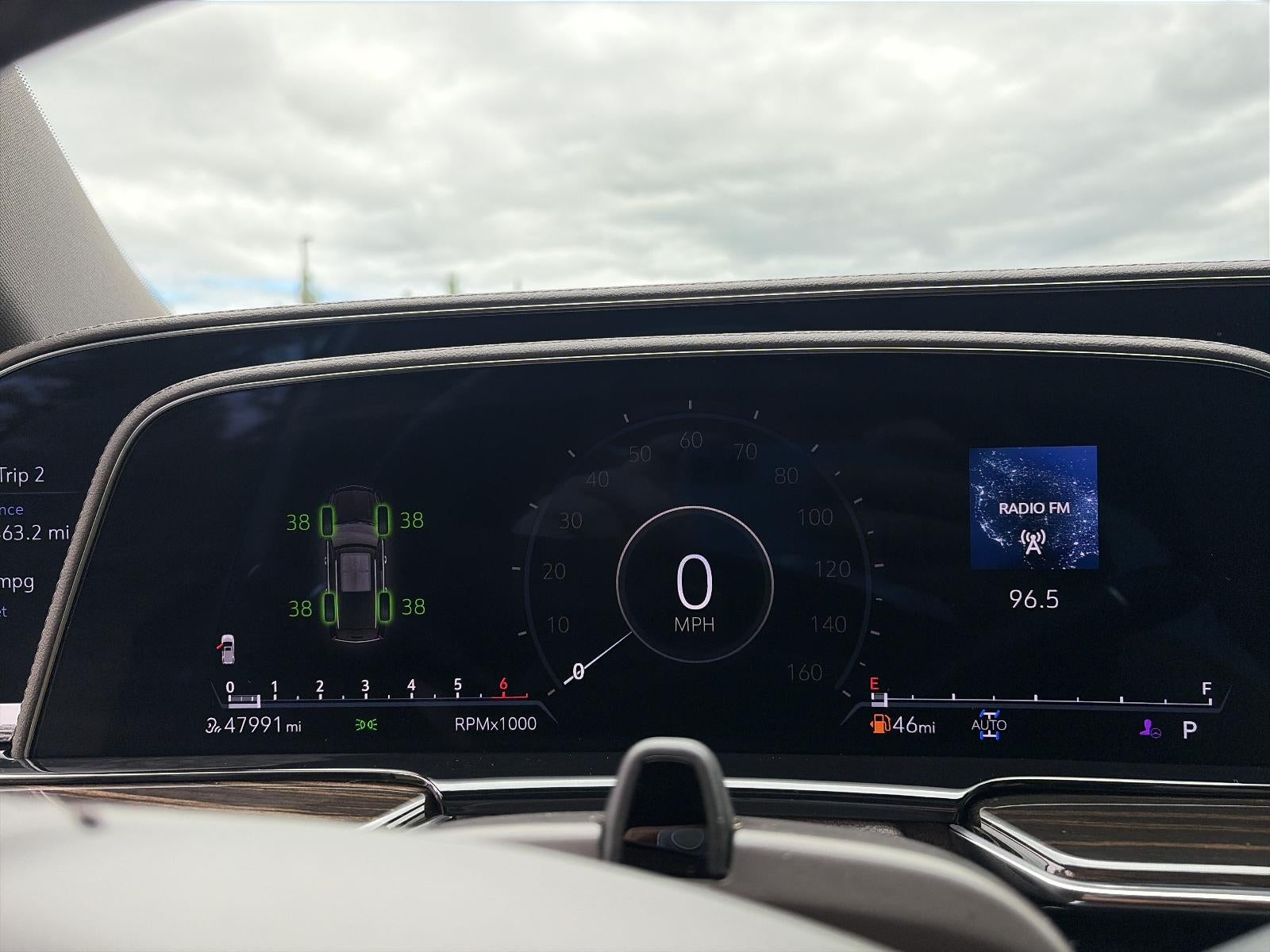 2023 Cadillac Escalade ESV 4WD Premium Luxury