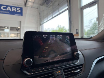 2021 Nissan Altima 2.5 SR Sedan