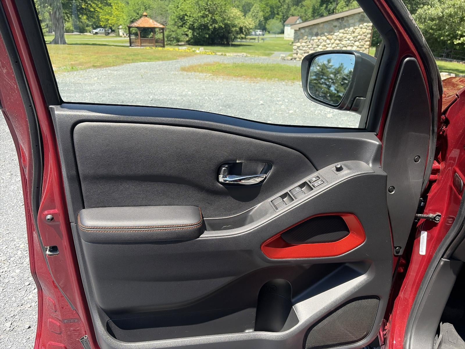 2025 Nissan Frontier Crew Cab 4x4 PRO-4X