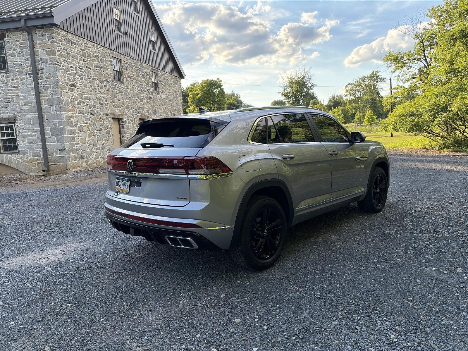 2024 Volkswagen Atlas Cross Sport 2.0T SEL R-Line 4MOTION