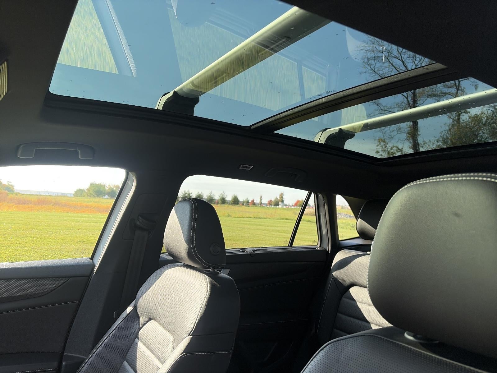 2024 Volkswagen Atlas Cross Sport 2.0T SEL R-Line 4MOTION