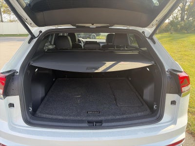 2024 Volkswagen Atlas Cross Sport 2.0T SEL R-Line 4MOTION