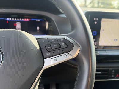 2024 Volkswagen Atlas Cross Sport 2.0T SEL R-Line 4MOTION