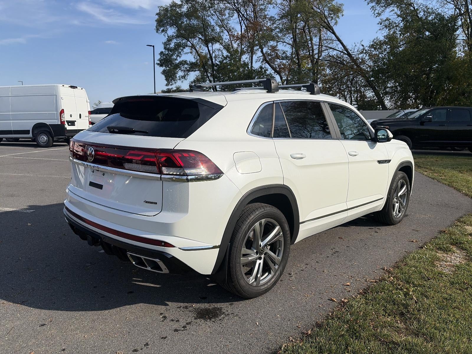 2024 Volkswagen Atlas Cross Sport 2.0T SEL R-Line 4MOTION