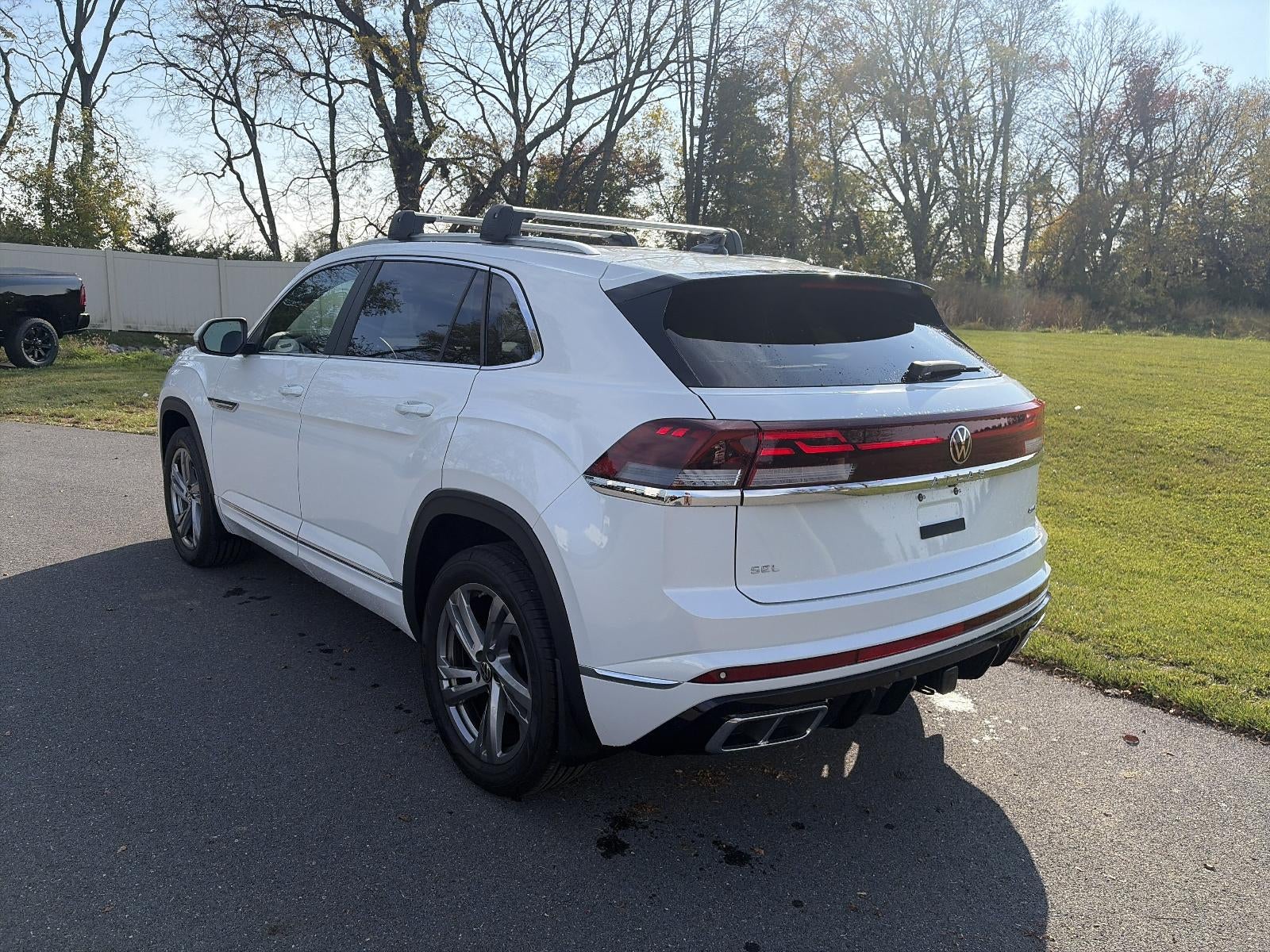 2024 Volkswagen Atlas Cross Sport 2.0T SEL R-Line 4MOTION