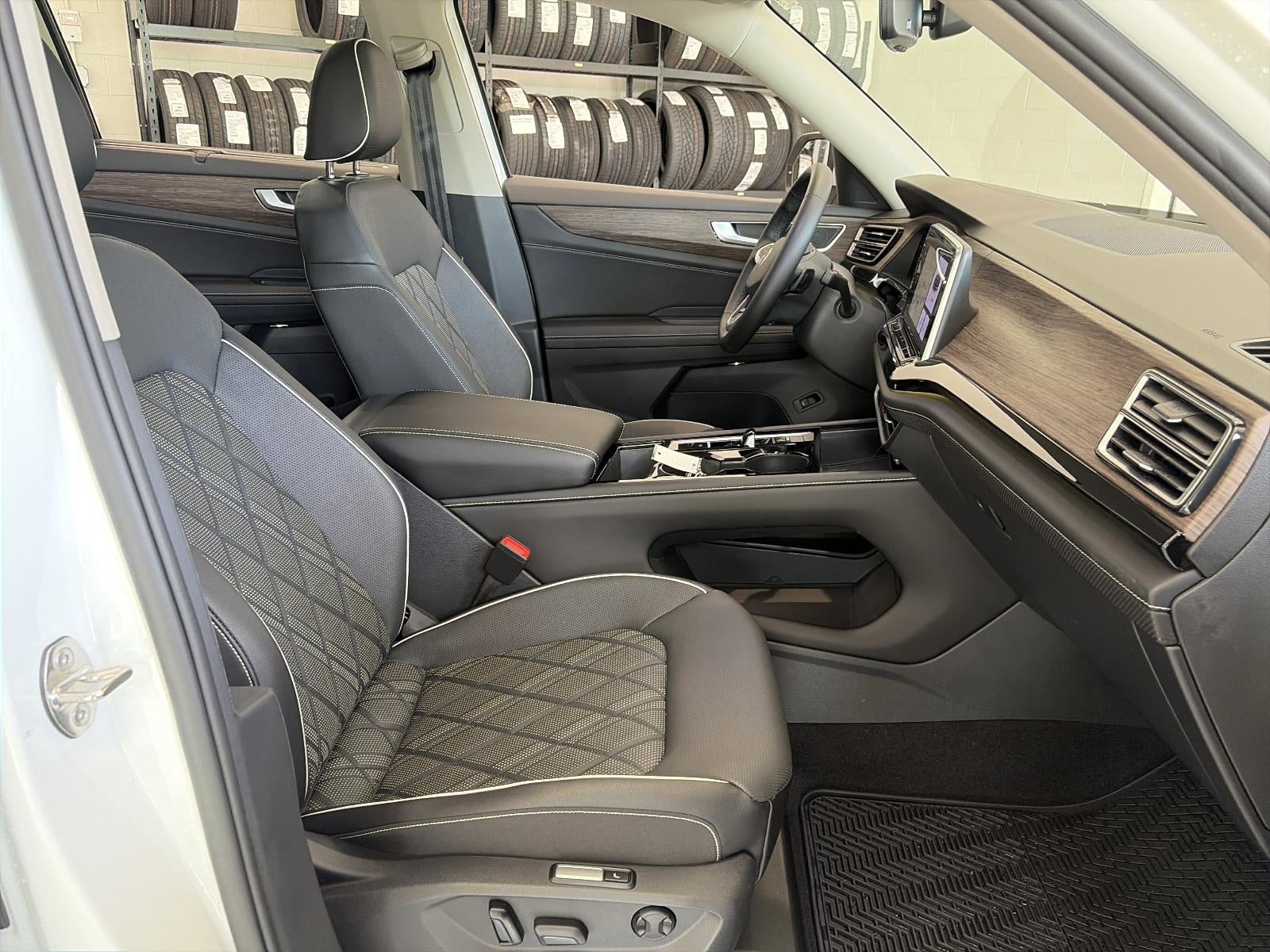2026 Volkswagen Atlas 2.0T SEL Premium R-Line 4MOTION