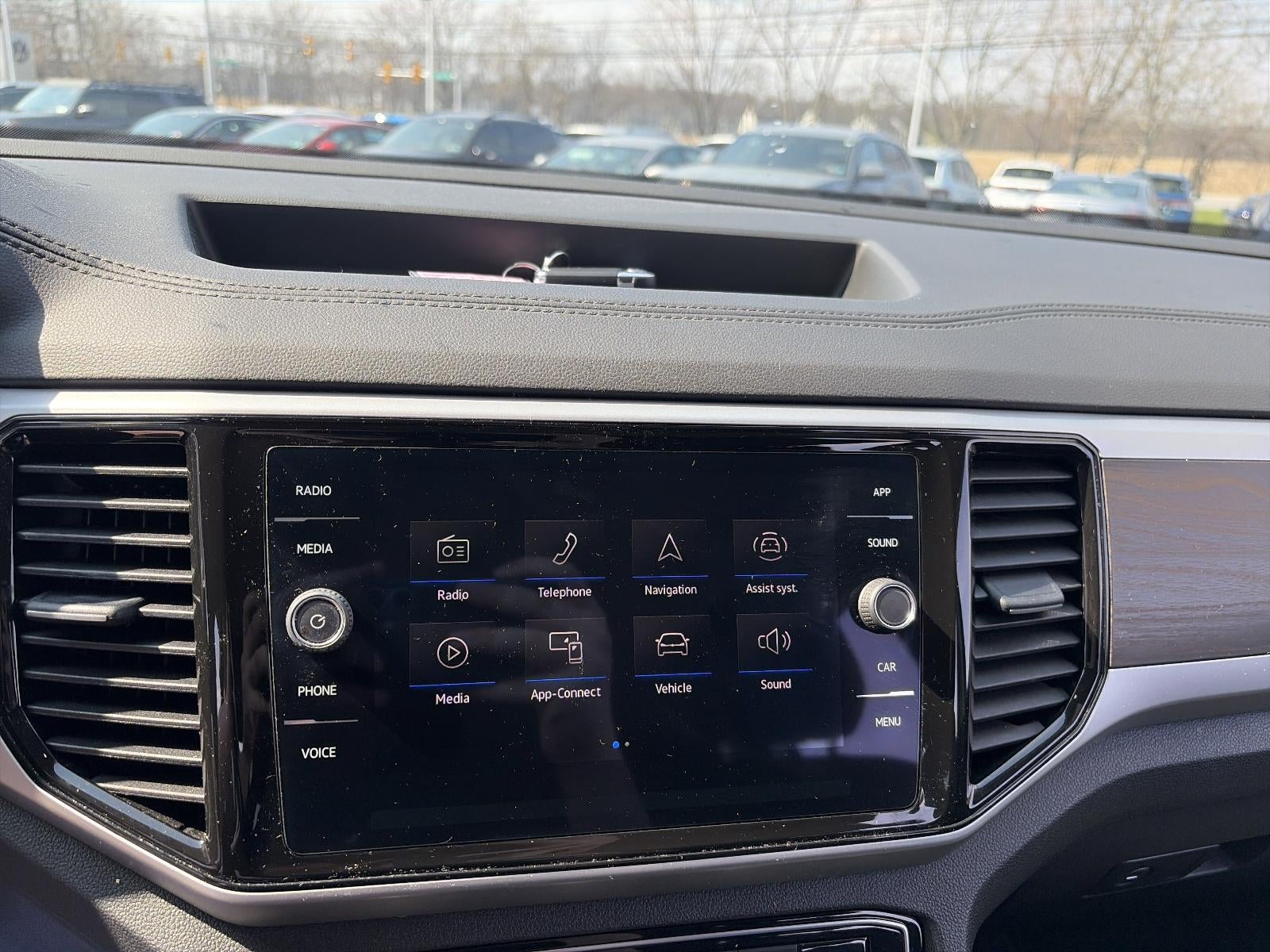 2023 Volkswagen Atlas 3.6L V6 SE w/Technology 4MOTION