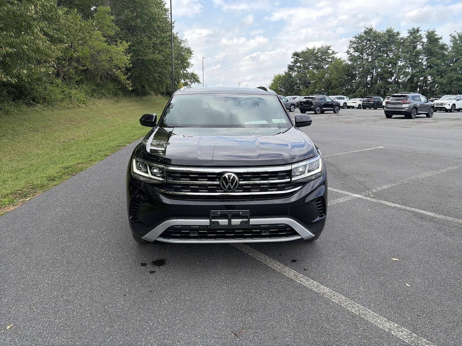 2023 Volkswagen Atlas Cross Sport 2.0T SE w/Technology 4MOTION