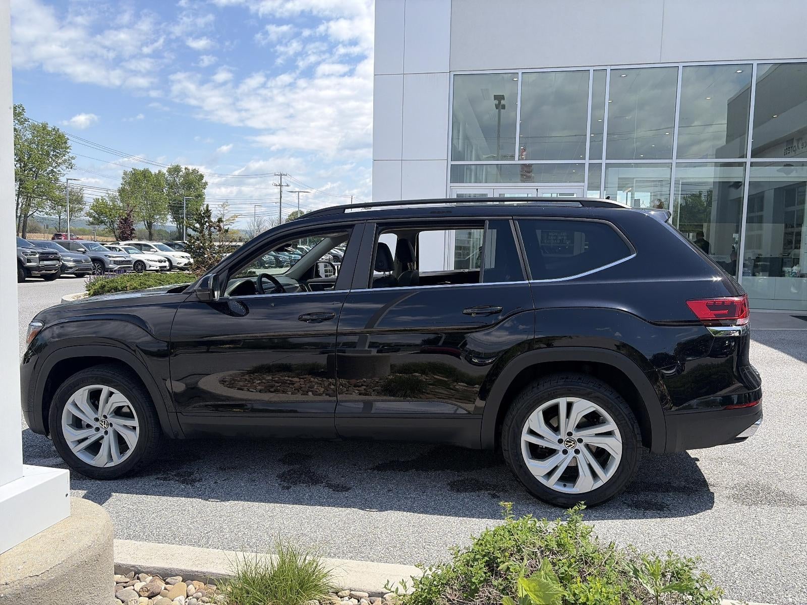 2023 Volkswagen Atlas 2.0T SE w/Technology 4MOTION