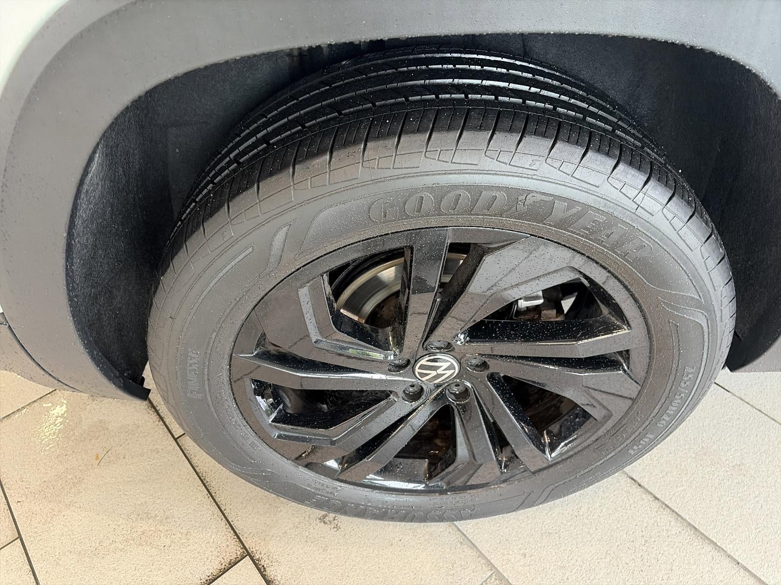 2023 Volkswagen Atlas 3.6L V6 SE w/Technology 4MOTION