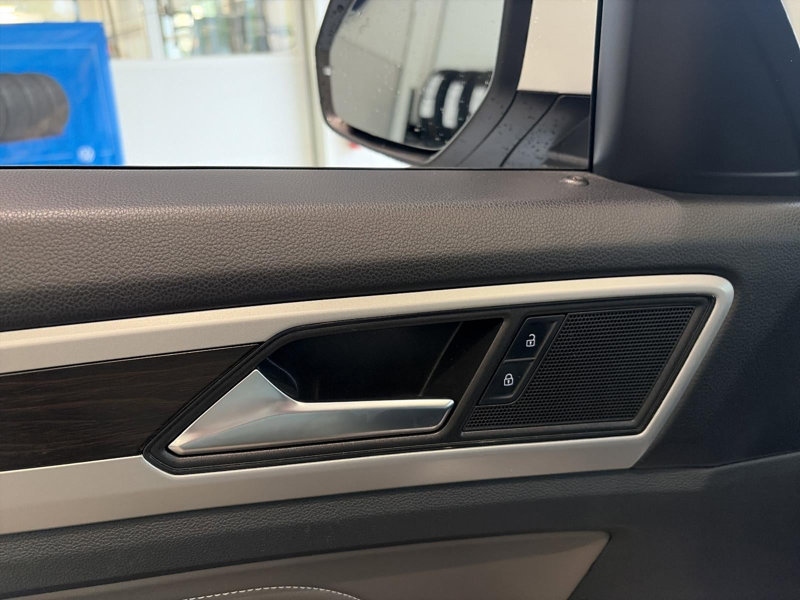 2023 Volkswagen Atlas 3.6L V6 SE w/Technology 4MOTION