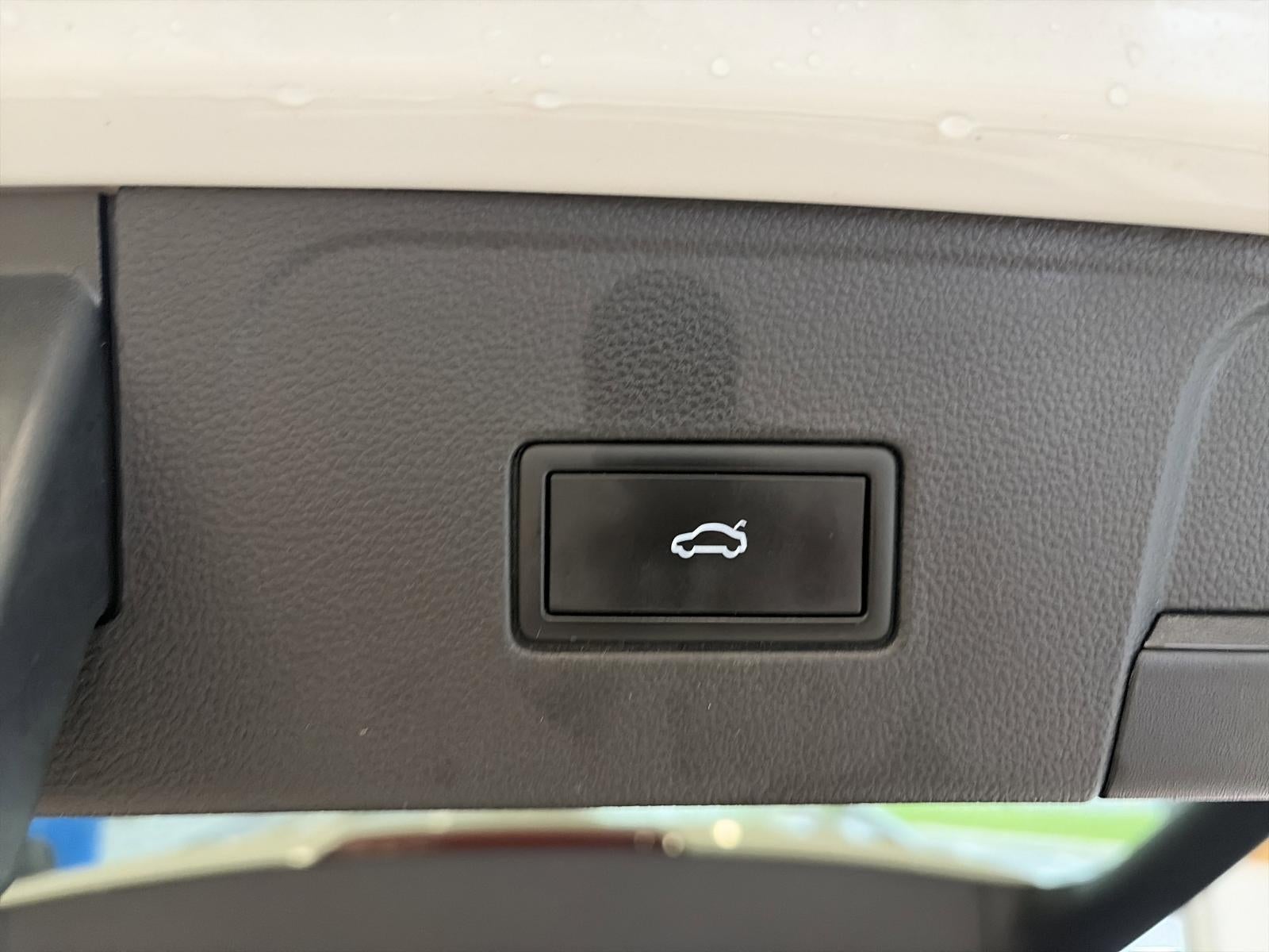 2023 Volkswagen Atlas 3.6L V6 SE w/Technology 4MOTION