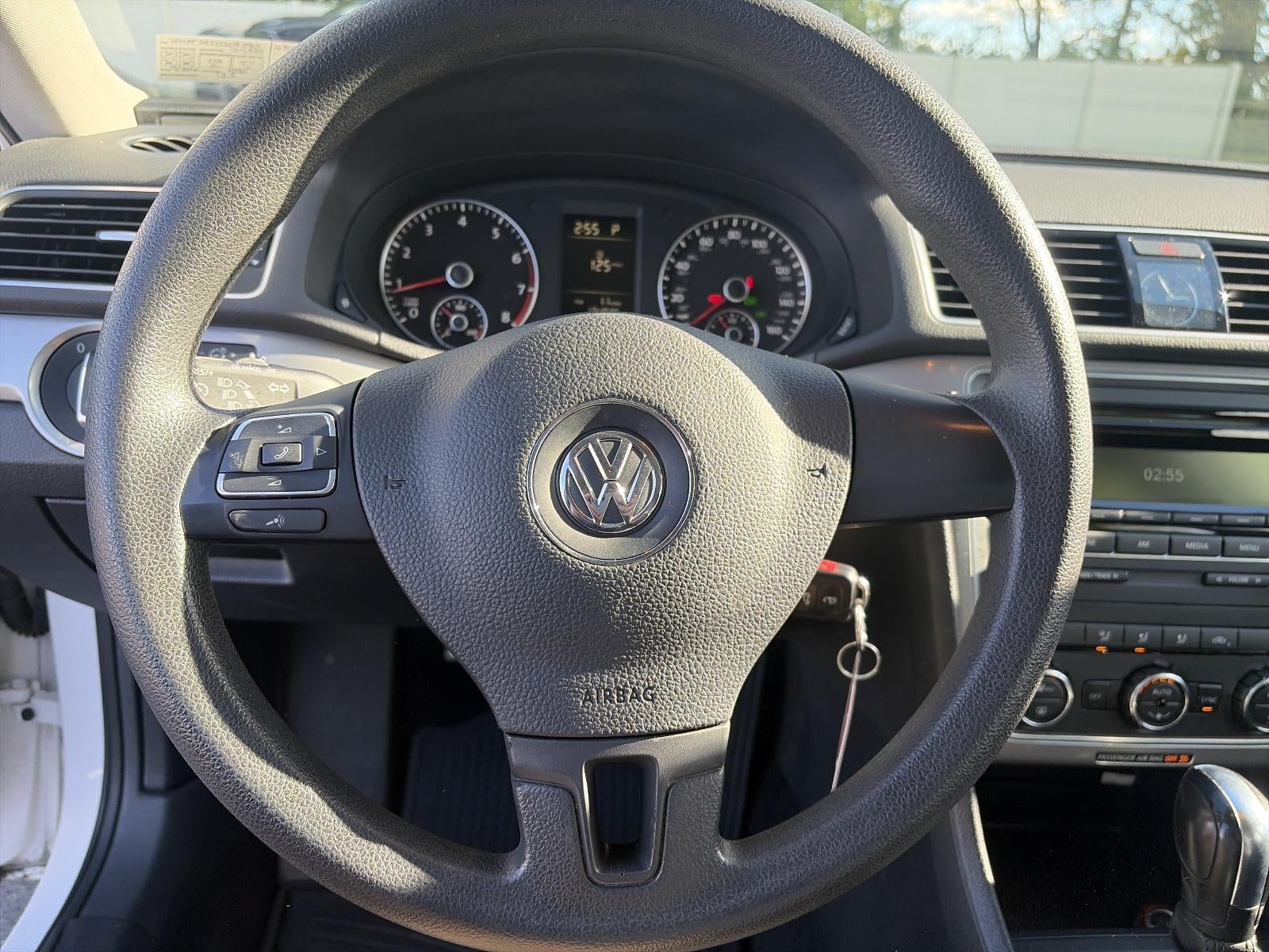 2012 Volkswagen Passat 4dr Sdn 2.5L Auto S PZEV