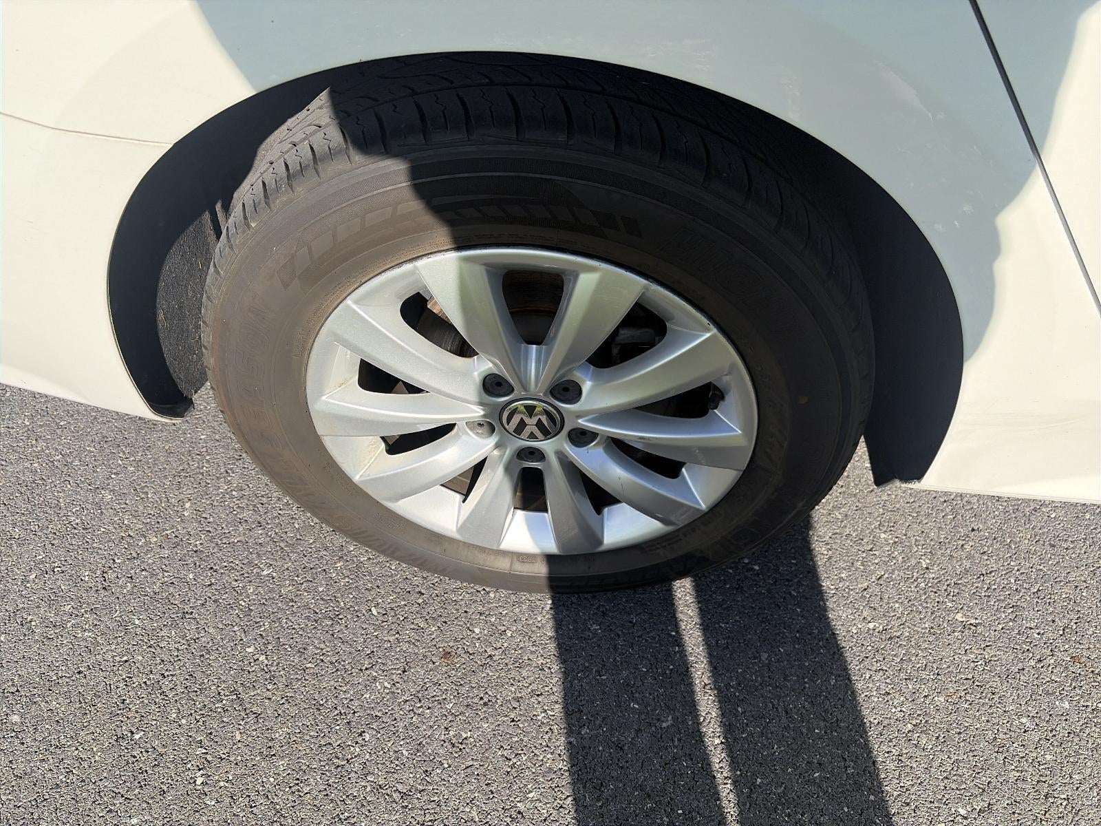 2012 Volkswagen Passat 4dr Sdn 2.5L Auto S PZEV