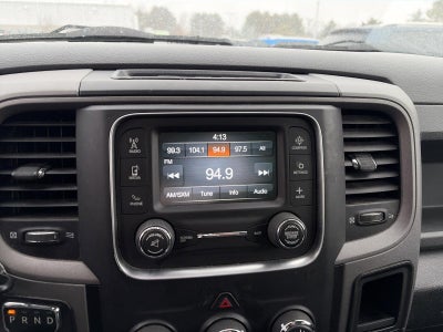 2017 RAM 1500 Express 4x4 Crew Cab 5'7" Box