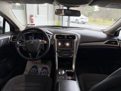 2017 Ford Fusion SE FWD