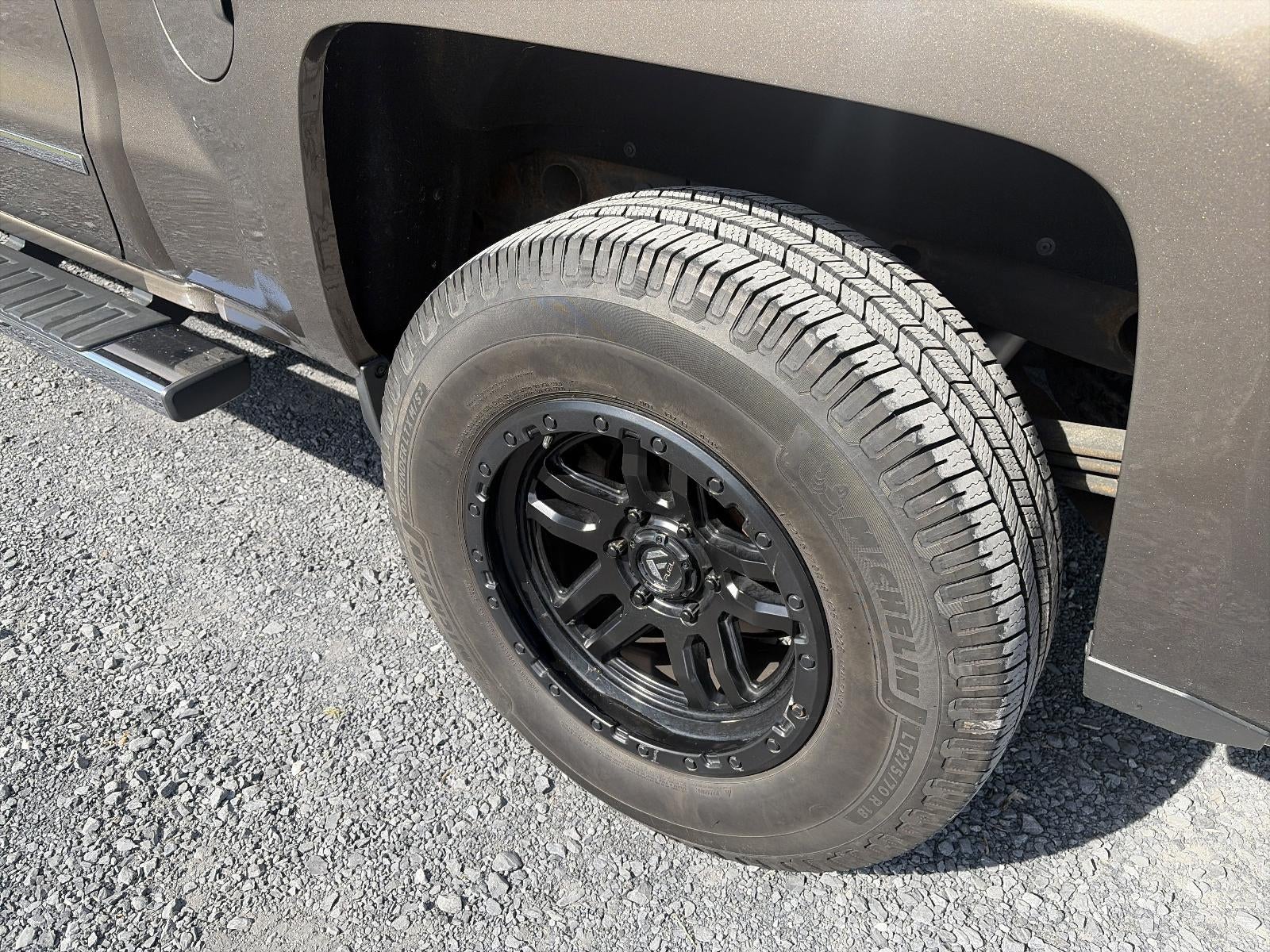 2015 Chevrolet Silverado 1500 Crew Cab Short Box 4-Wheel Drive LTZ Z71