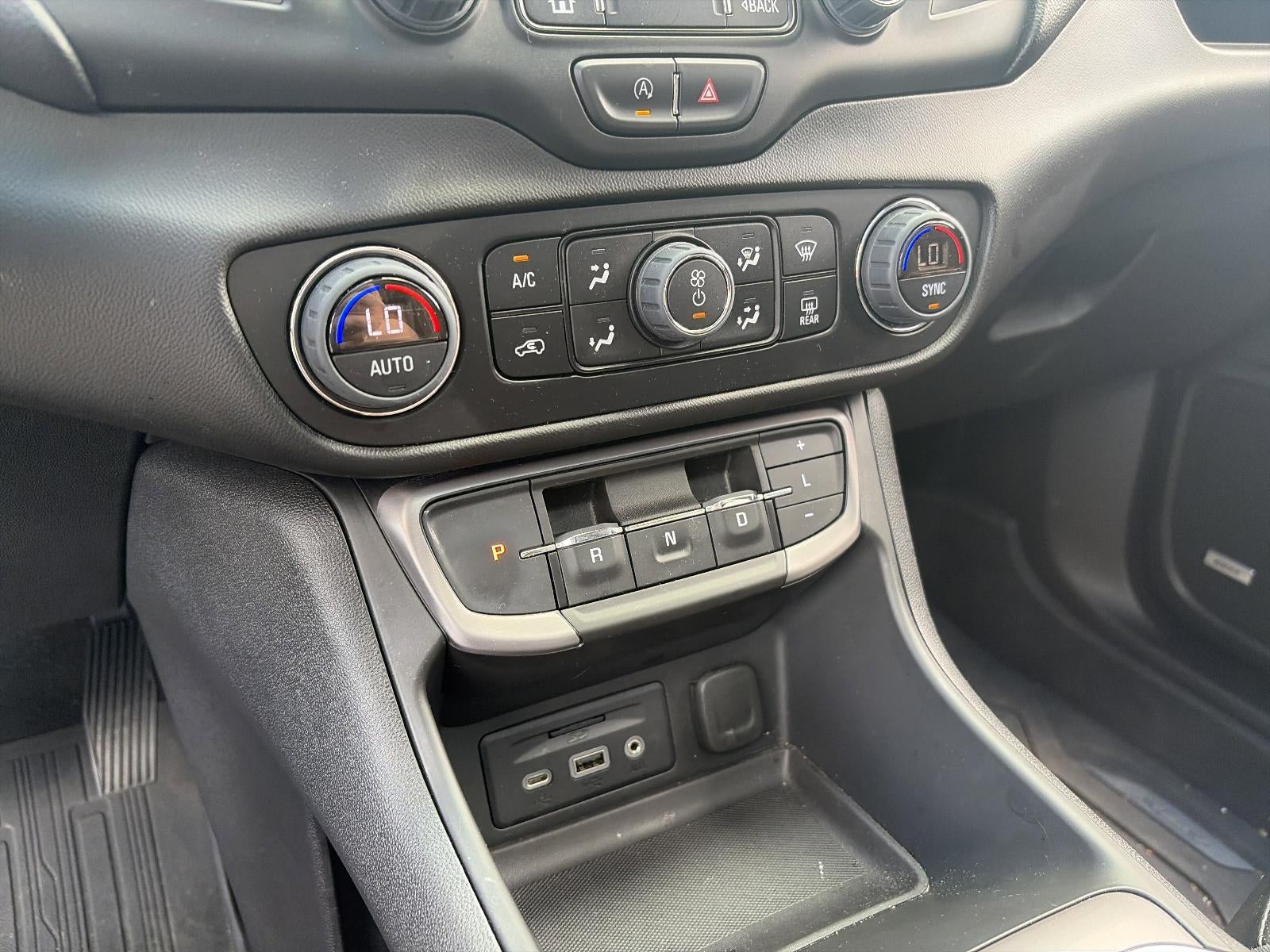 2023 GMC Terrain AWD 4dr AT4