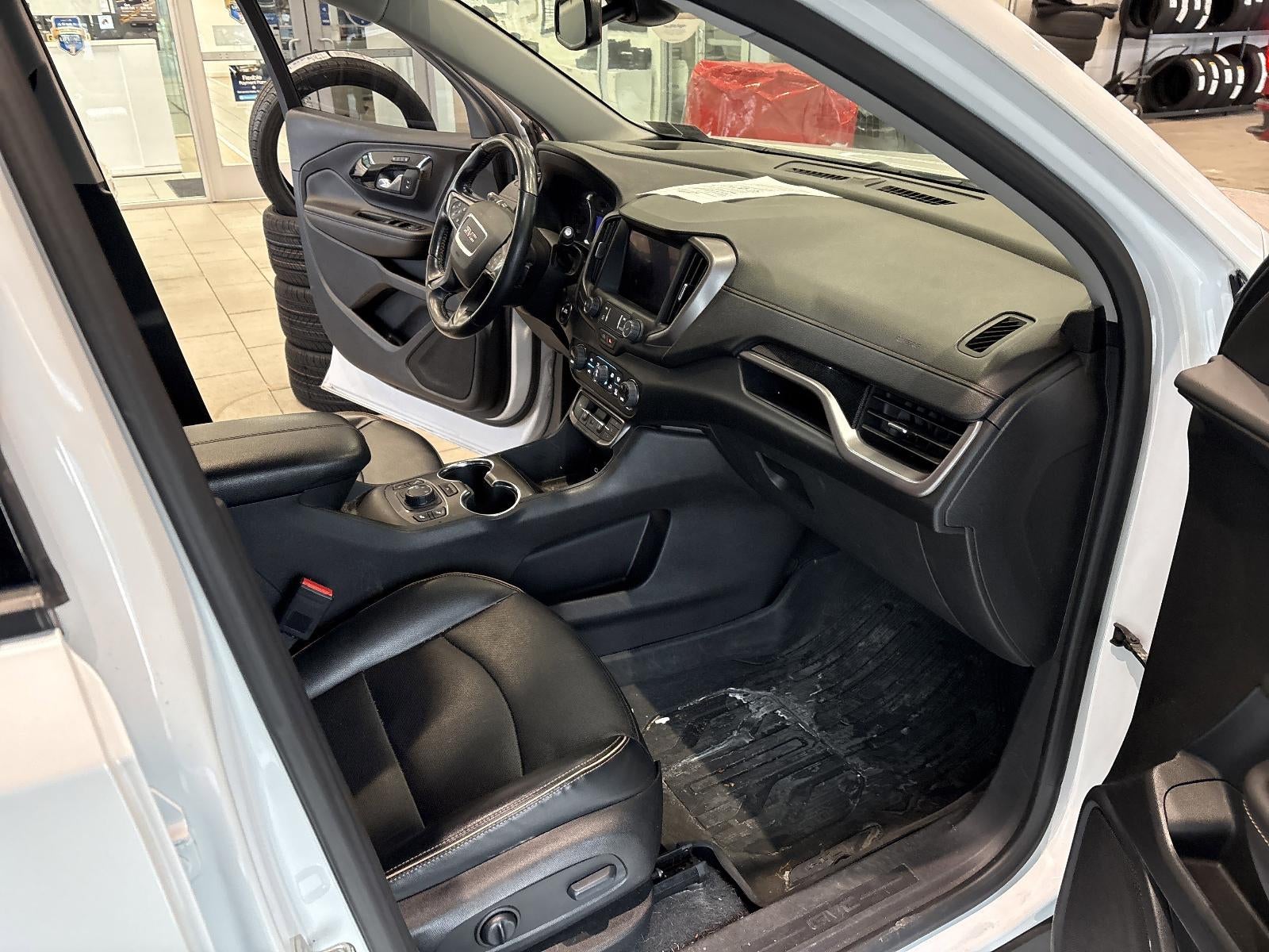 2022 GMC Terrain AWD AT4