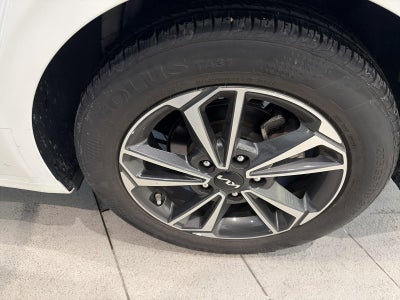 2023 Kia Forte LXS IVT