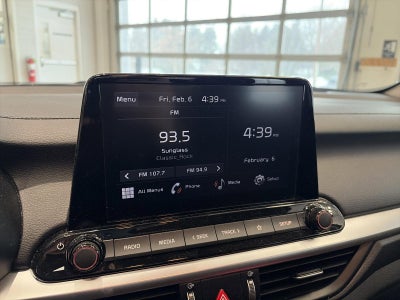 2023 Kia Forte LXS IVT