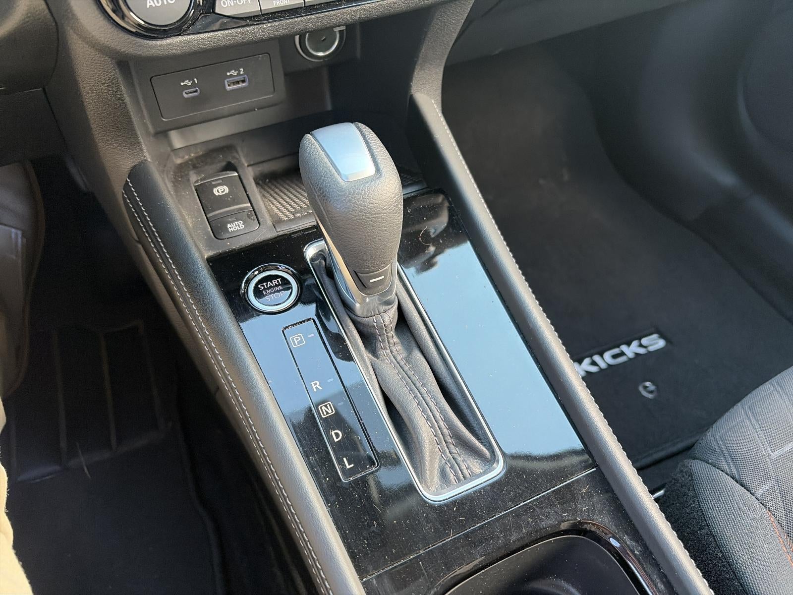 2023 Nissan Kicks SR FWD