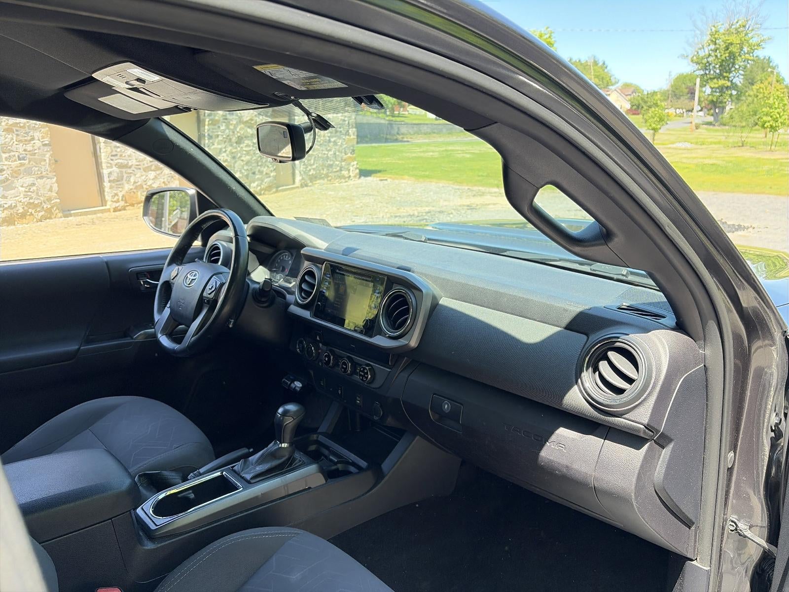 2017 Toyota Tacoma TRD Sport Double Cab 5' Bed V6 4x4 AT (Natl)