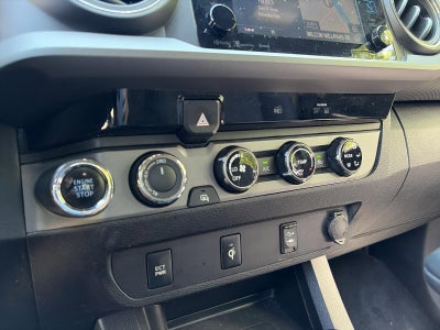 2017 Toyota Tacoma TRD Sport Double Cab 5' Bed V6 4x4 AT (Natl)