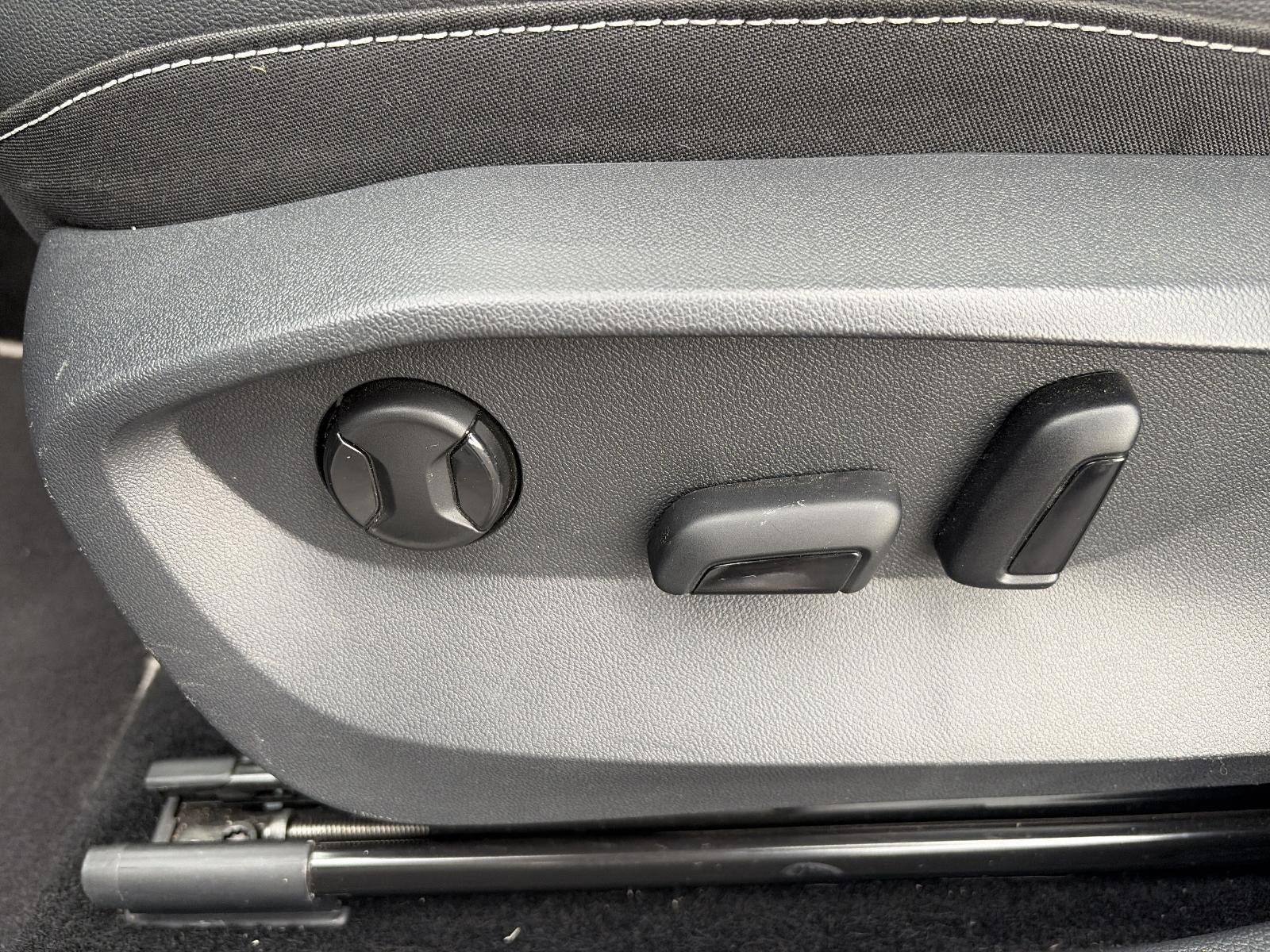 2023 Volkswagen Taos SE 4MOTION *Ltd Avail*