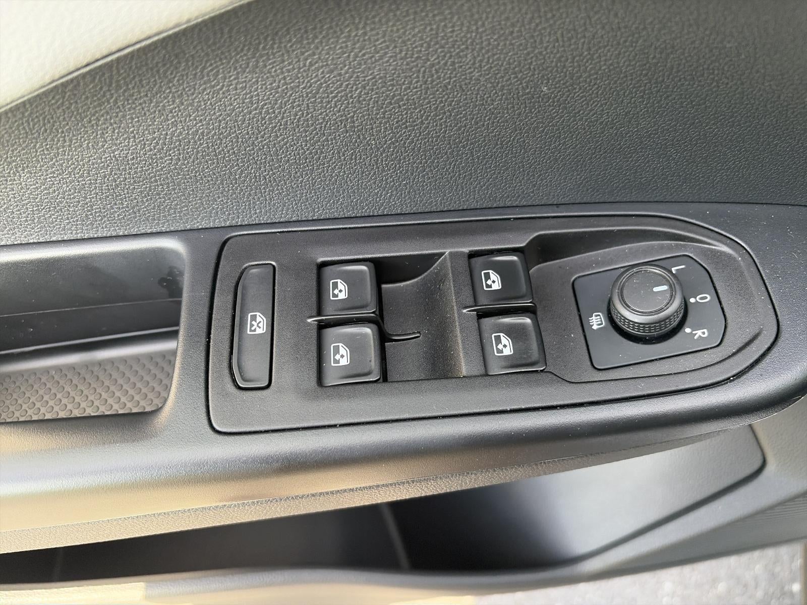 2024 Volkswagen Taos SE 4MOTION