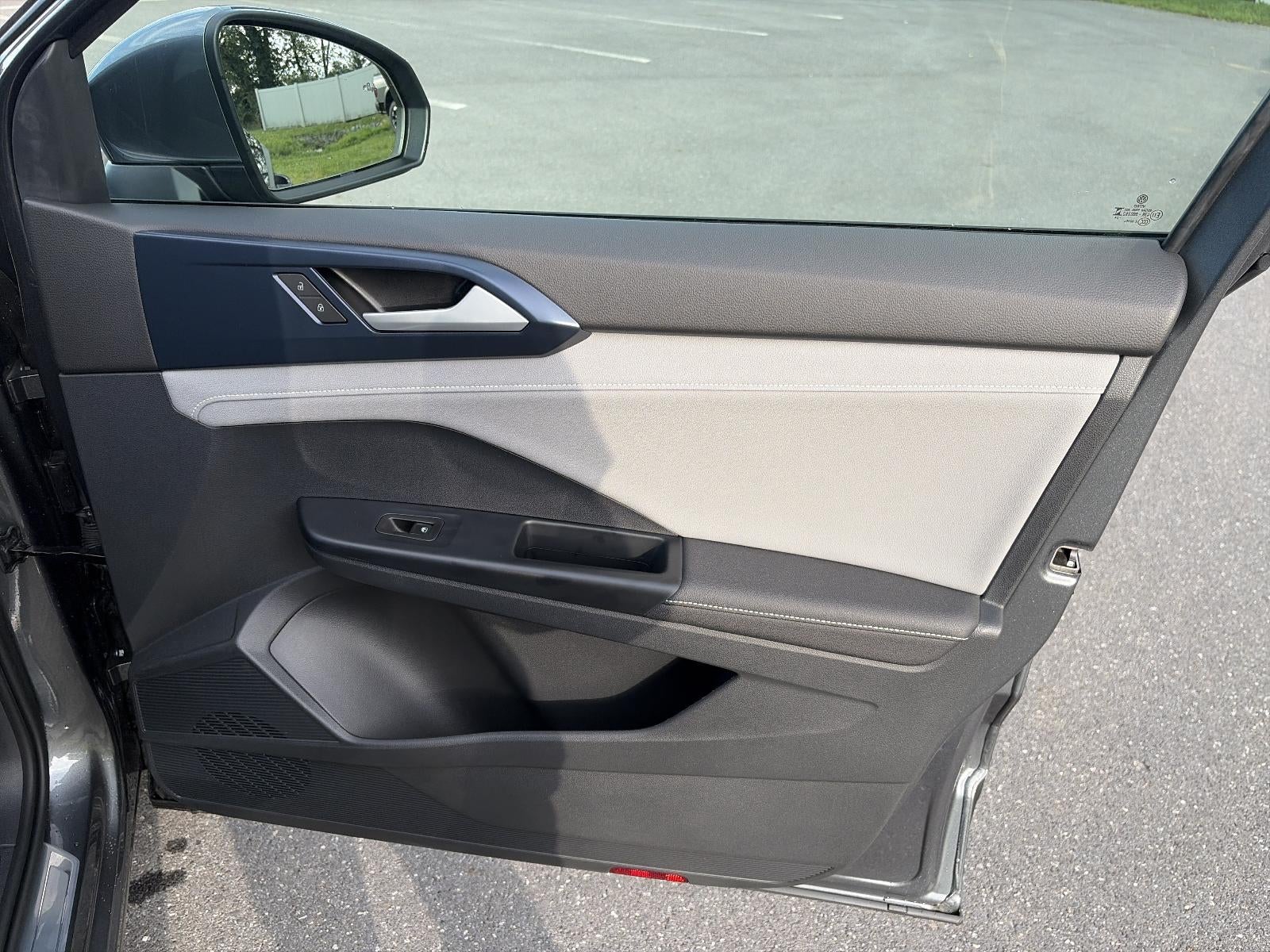 2024 Volkswagen Taos SE 4MOTION