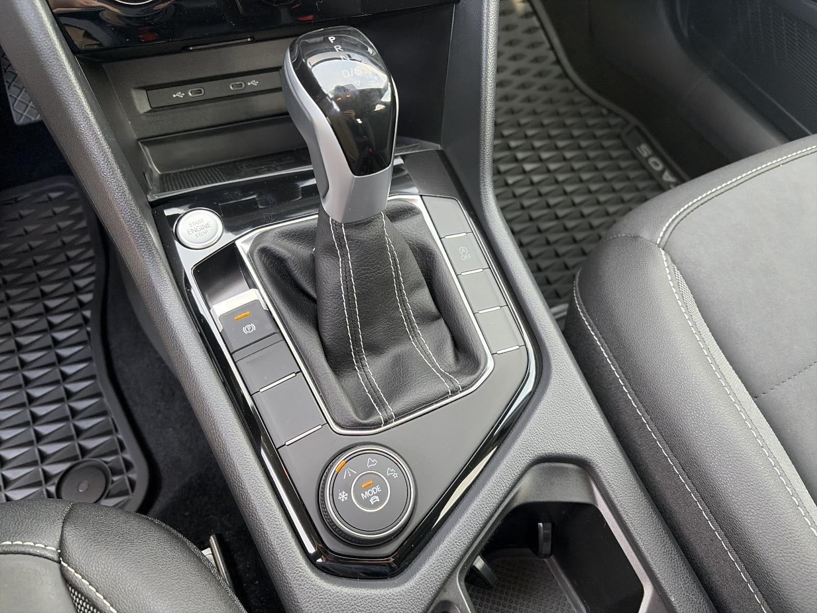 2024 Volkswagen Taos SE 4MOTION