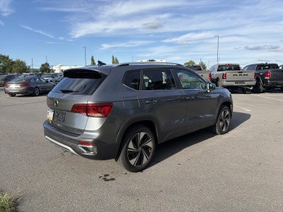 2024 Volkswagen Taos SE 4MOTION
