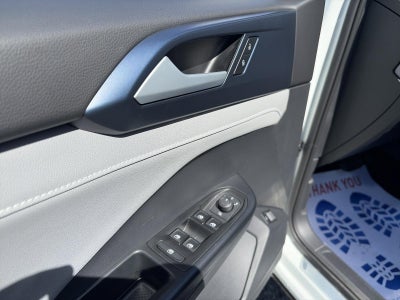 2024 Volkswagen Taos SE 4MOTION