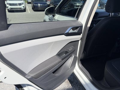 2024 Volkswagen Taos SE 4MOTION