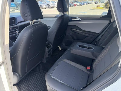 2024 Volkswagen Taos SE 4MOTION