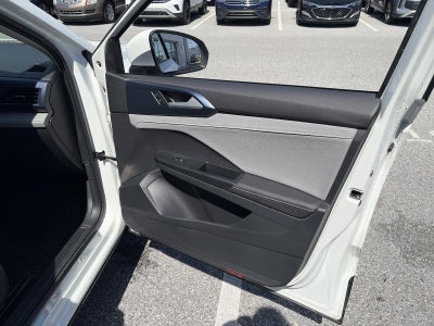 2024 Volkswagen Taos SE 4MOTION