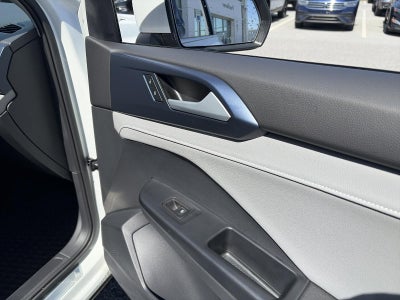 2024 Volkswagen Taos SE 4MOTION