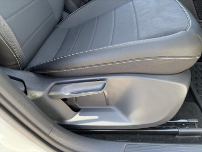 2024 Volkswagen Taos SE 4MOTION