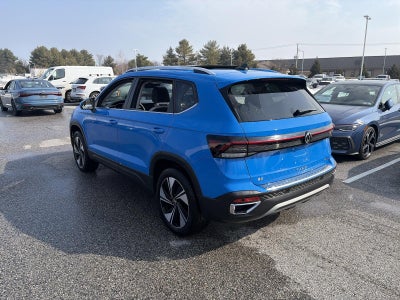 2025 Volkswagen Taos SE 4MOTION
