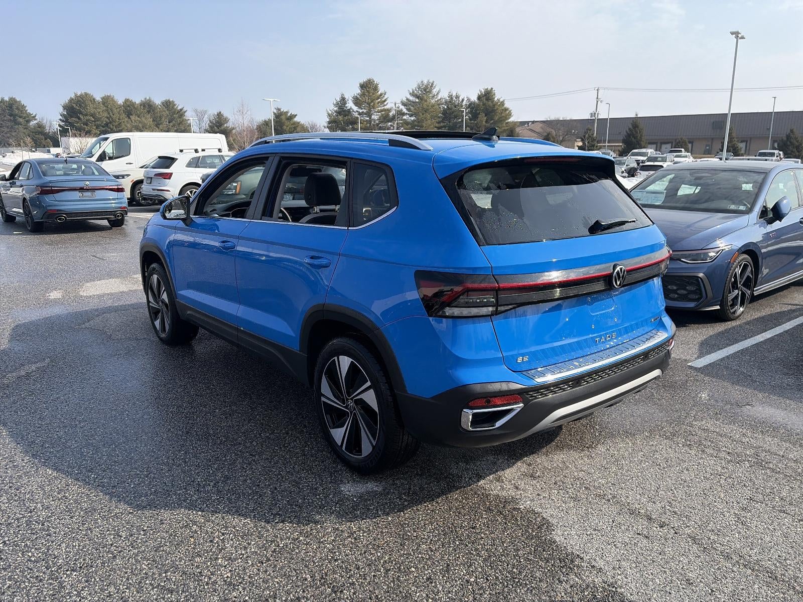 2025 Volkswagen Taos SE 4MOTION