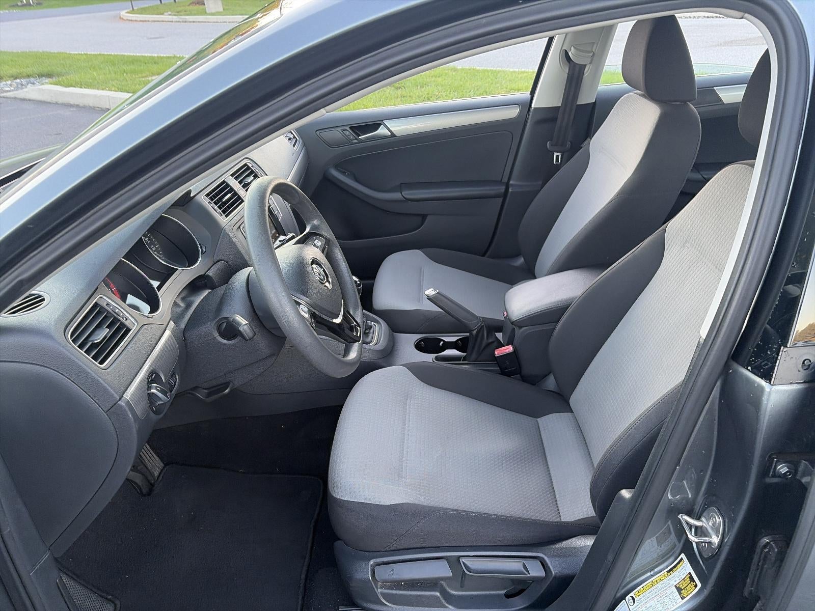 2017 Volkswagen Jetta 1.4T S Manual