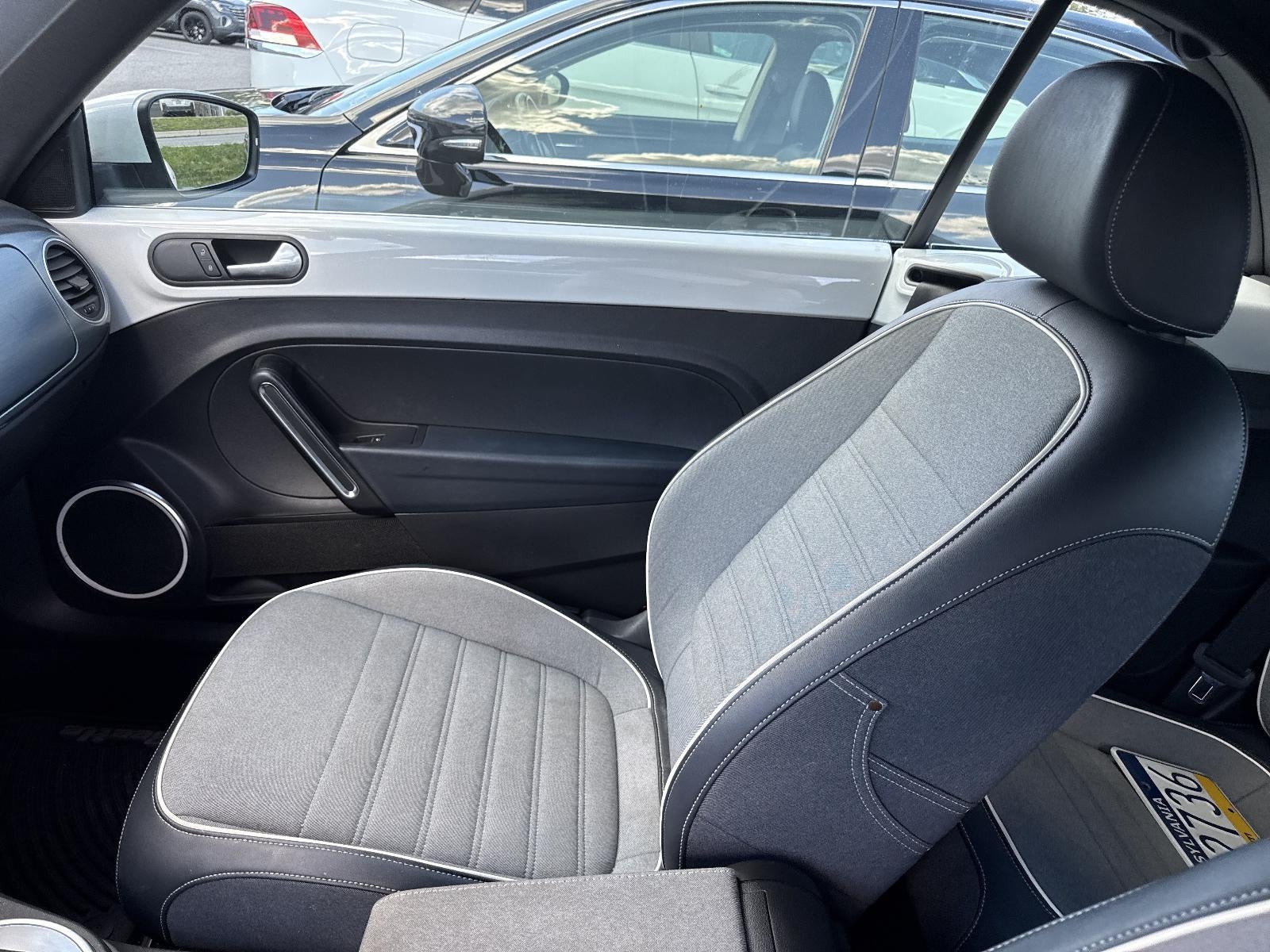 2016 Volkswagen Beetle Convertible 2dr Auto 1.8T Denim PZEV